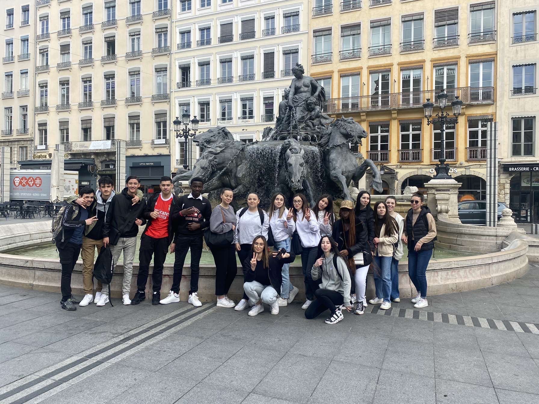 photo du groupe 1AGO à Lyon